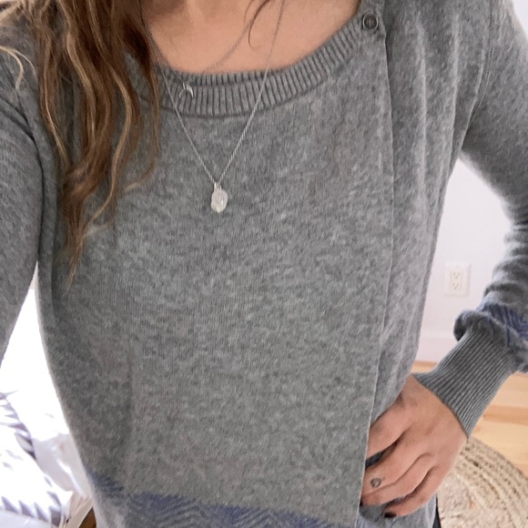 Volcom grey organic knit sweater size small with blue details - Picture 8 of 10